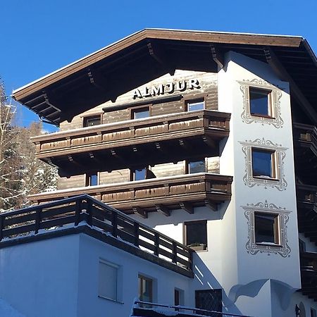 Hotel Garni Almjur Σανκτ Αντόν αμ Άλμπεργκ Εξωτερικό φωτογραφία