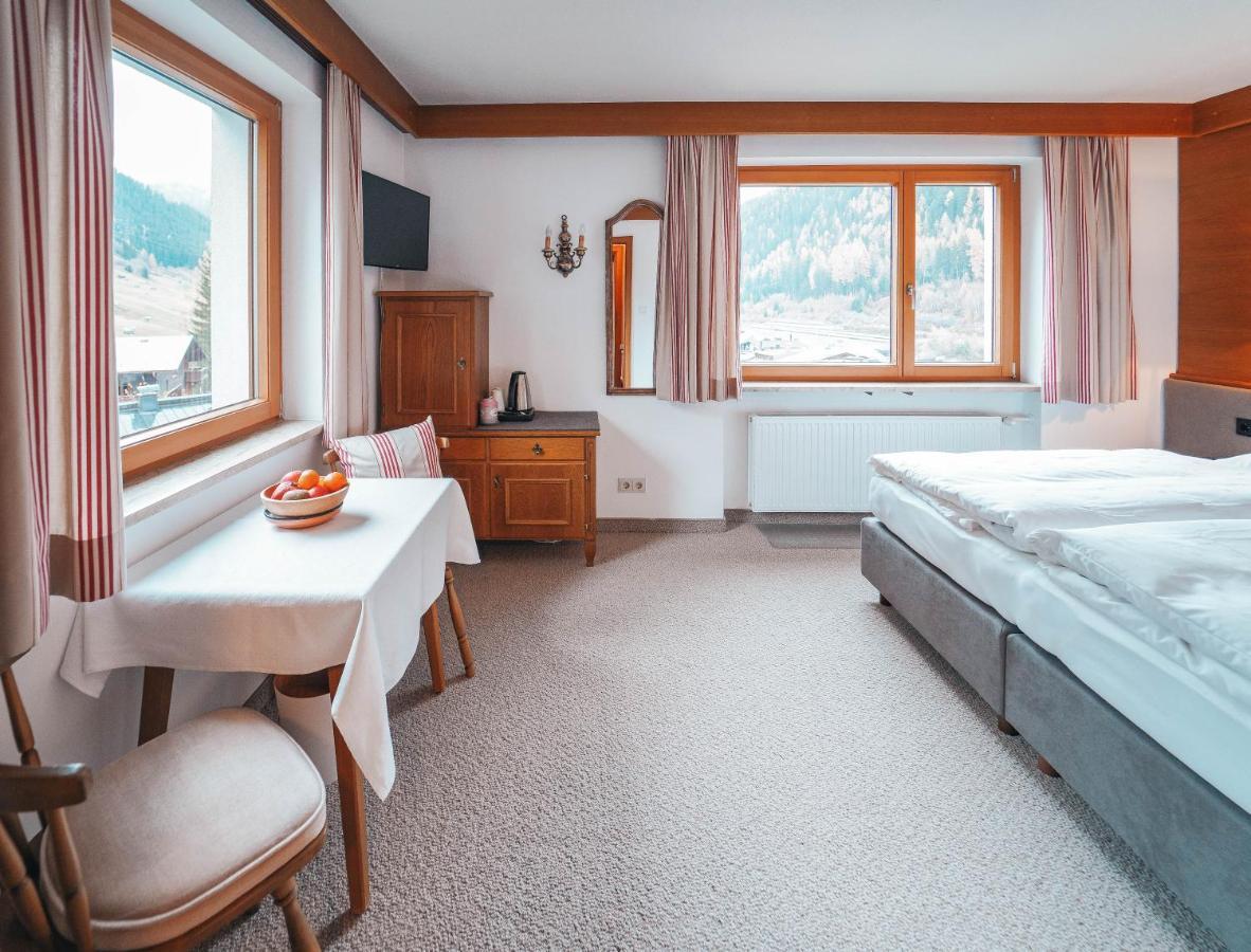 Hotel Garni Almjur Σανκτ Αντόν αμ Άλμπεργκ Εξωτερικό φωτογραφία